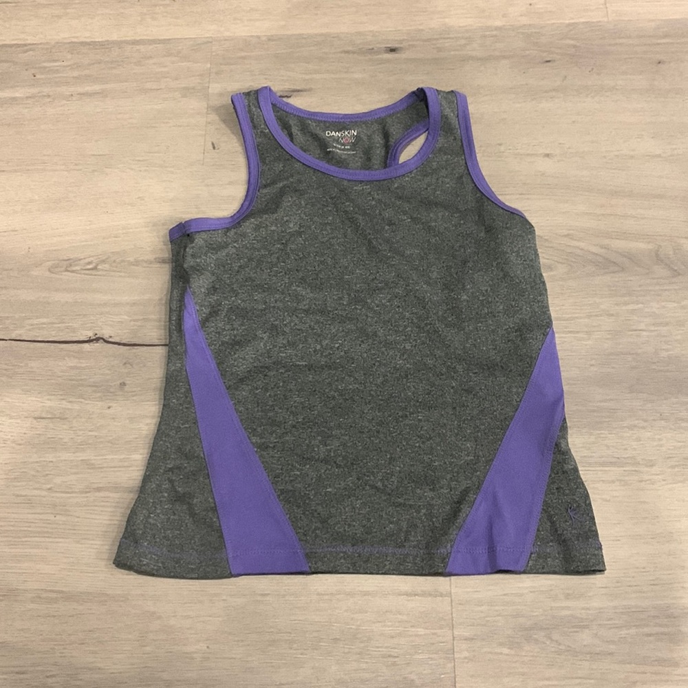 Never worn to small size child small